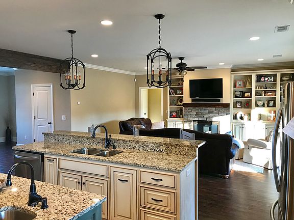 3rd image of 177 Crossridge Cir