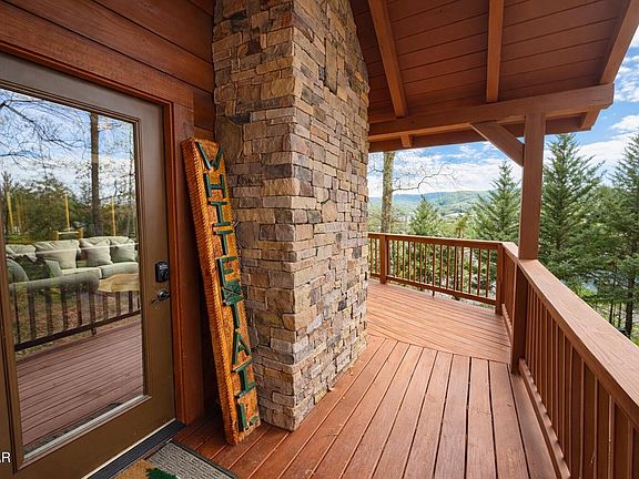 4th image of 643 Forest Dr
