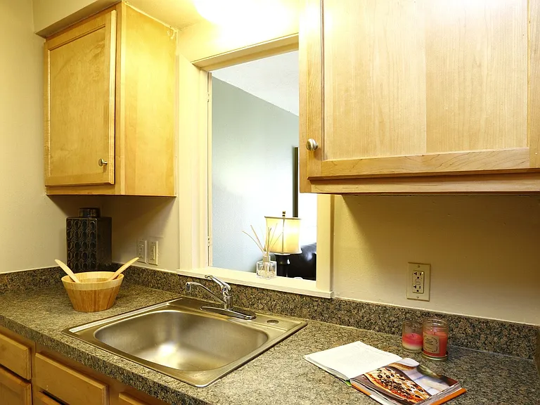 Chamberlain I & II Apartments — Photo 21