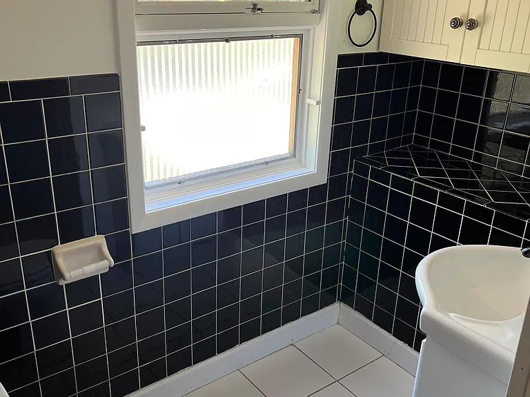 Upstairs bathroom