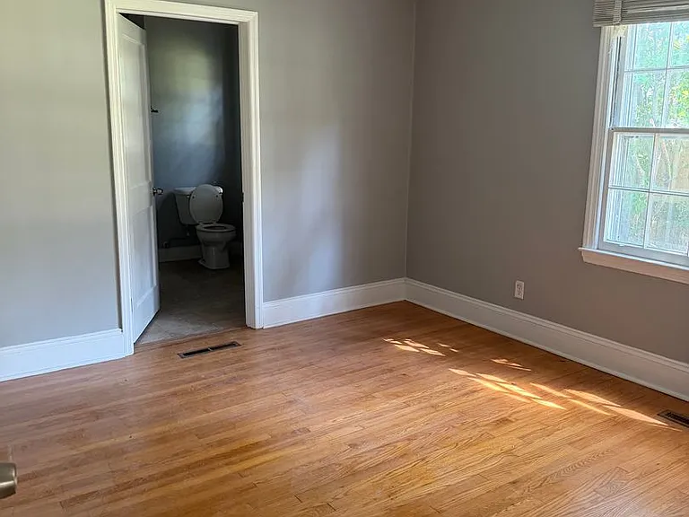 322 Valley Rd — Photo 6