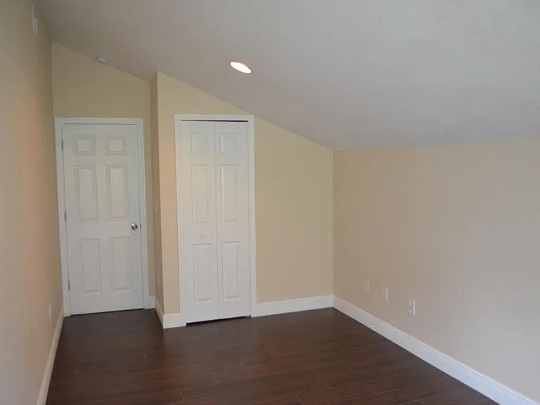 7395 Albany Rd — Photo 20