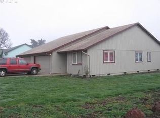 214 S 2nd St, Carlton, OR 97111