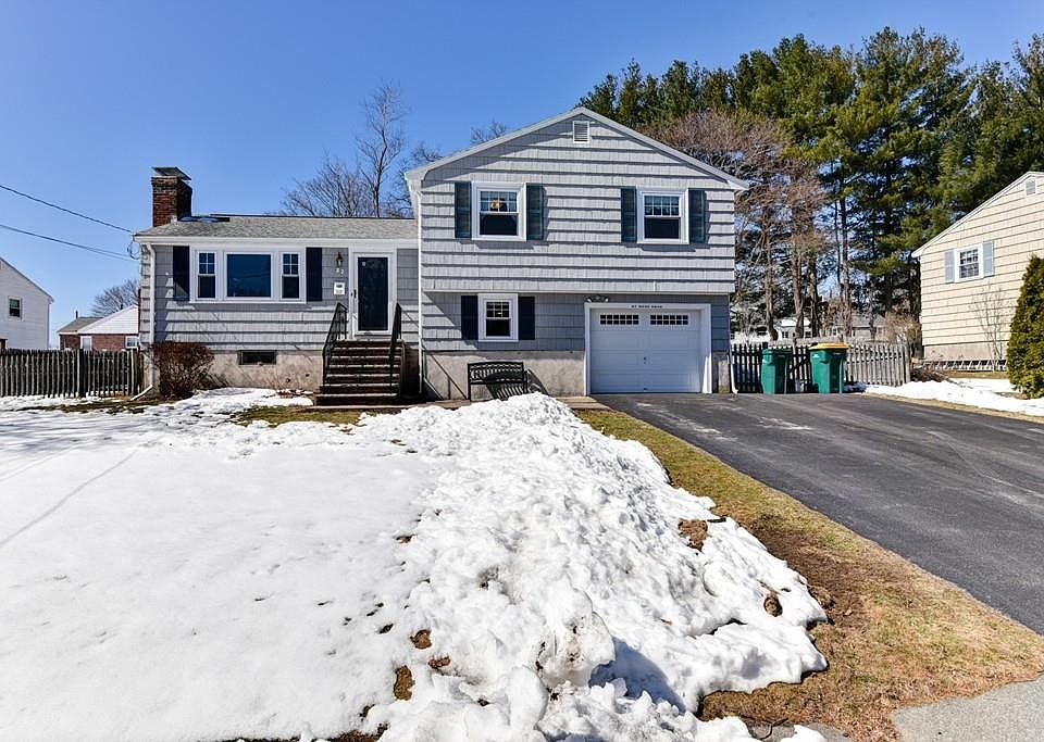 1st image of 27 Wood Dr