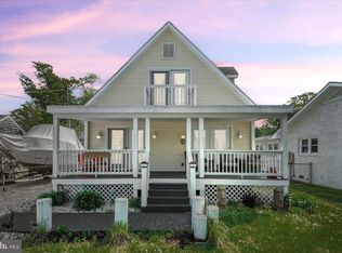 720 Bancroft Ave, Colonial Beach, VA 22443