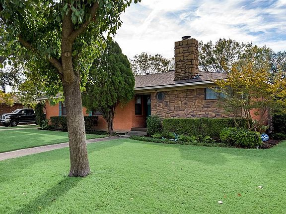 3rd image of 3110 Newcastle Dr