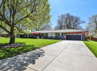2830 E Crestview St, Springfield, MO 65804