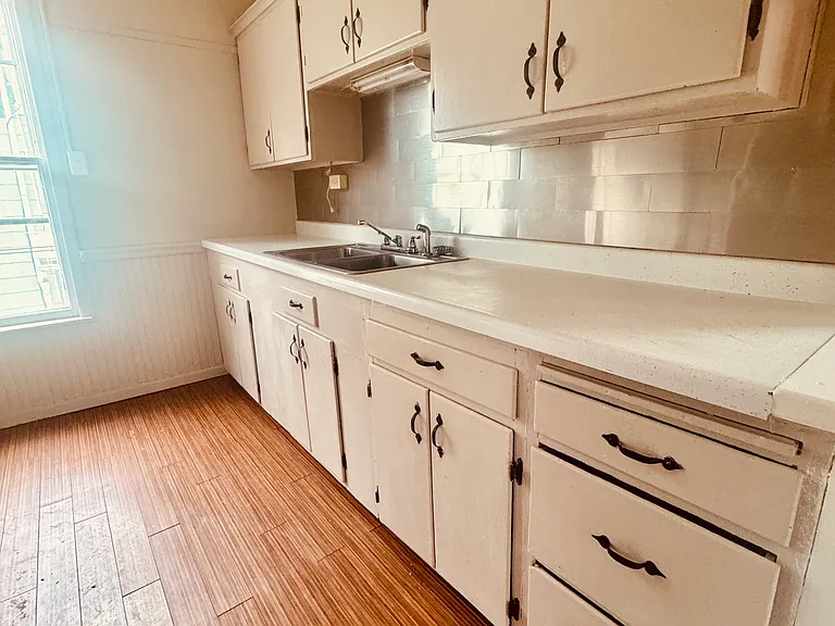 57 Green St #2 — Photo 3
