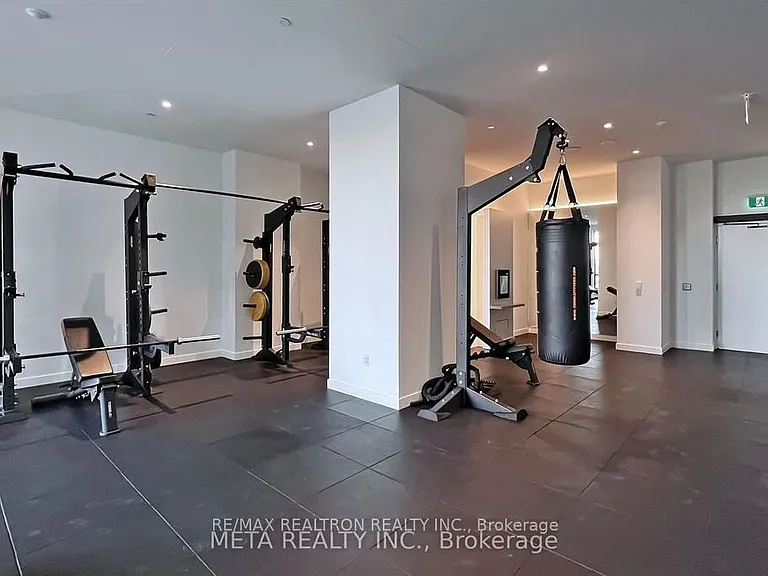 39 Roehampton Ave #4301 — Photo 28