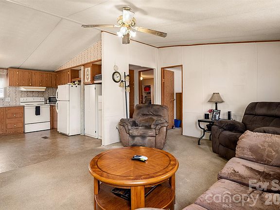 2nd image of 2748 Flat Creek Rd