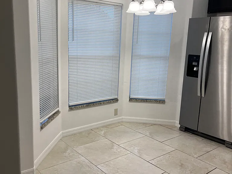 107 S Roma Way — Photo 25