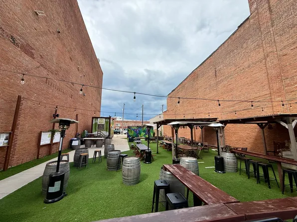 56 E 3rd St, Winona, MN 55987