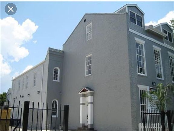 2nd image of 1215 Josephine St