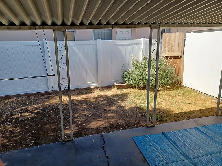 720 Chamberlain Ave — Photo 8