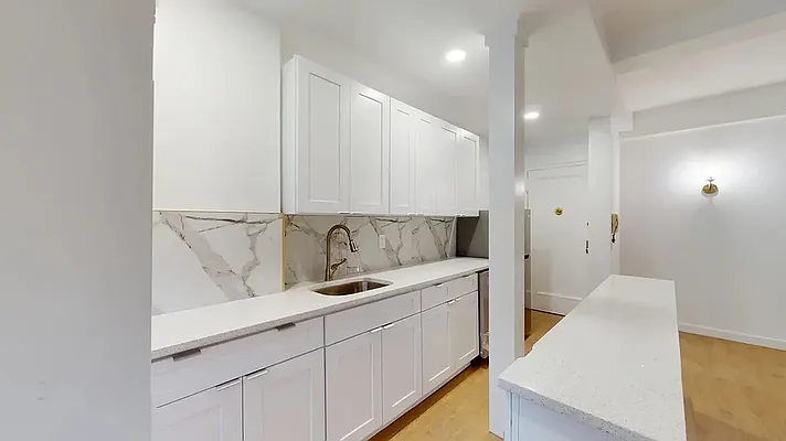 41-07 42nd Street #5F