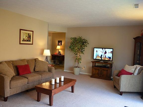 3rd image of 1851 King James Pkwy