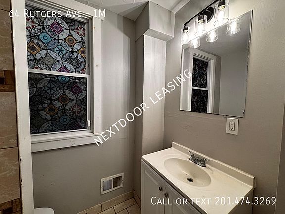 3rd image of 64 Rutgers Ave #1M