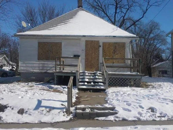 1617 22nd St, Des Moines, IA 50310