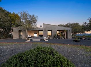 13 Melody Ln, Orinda, CA 94563