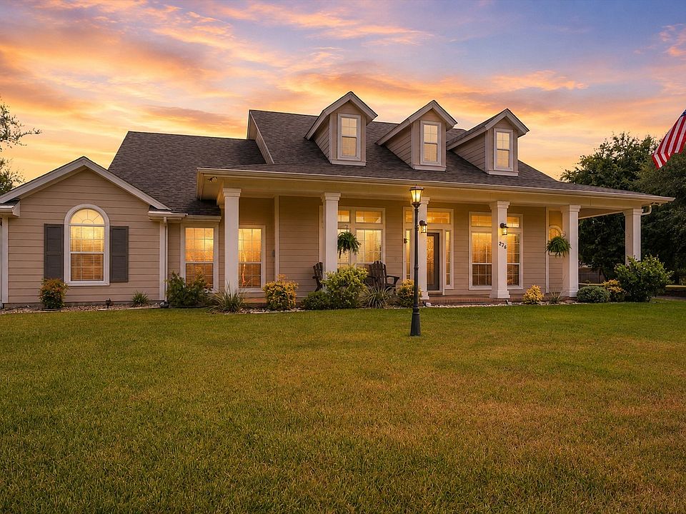 1st image of 276 Jackson Cir