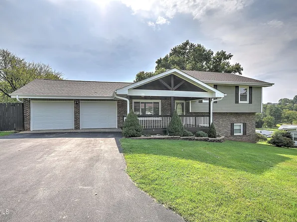 1404 Meadow Ln, Mt Carmel, TN 37645
