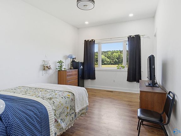 24th image of 4387 Hobbs Island Rd
