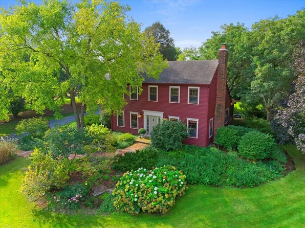 39W113 Ridge Line Rd, Campton Hills, IL 60175