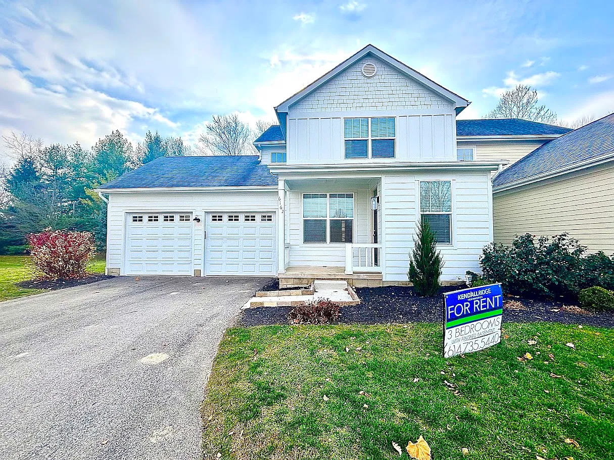 3 bed, 2.5 bath, 2100 sqft, $2,999 — Photo 1