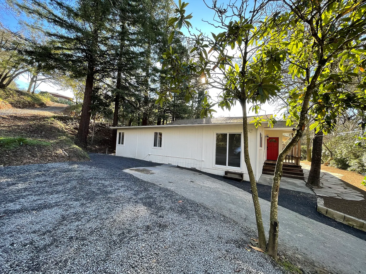 3 bed, 1700 sqft, $3,900 — Photo 2