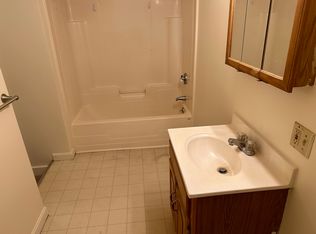 19 High St APT 16, Hampton, NH 03842
