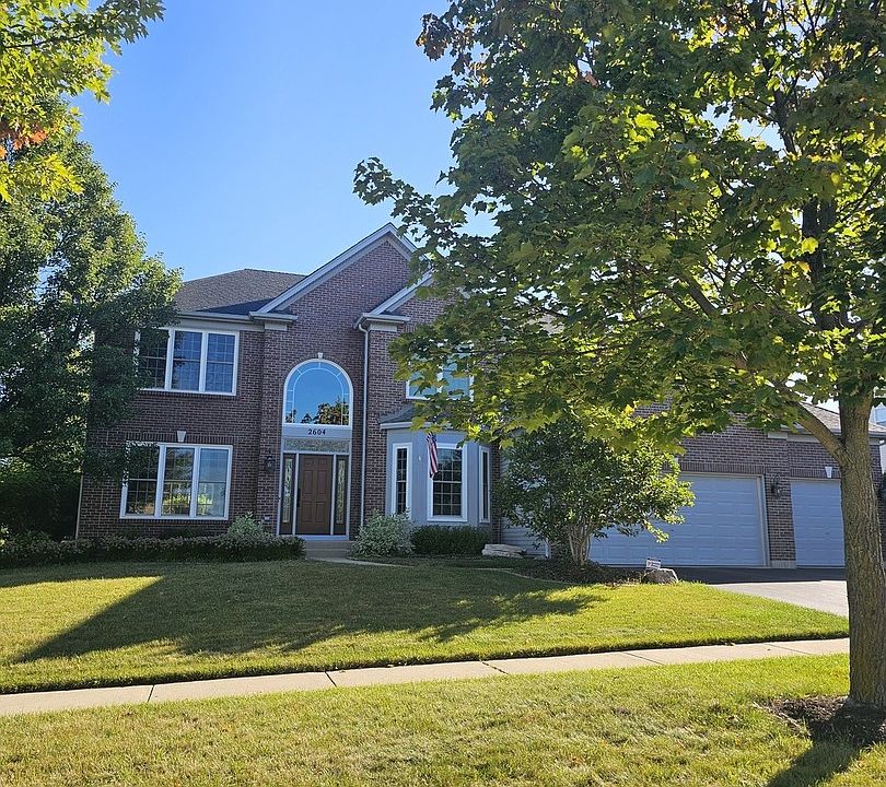 1st image of 2604 Oak Dr