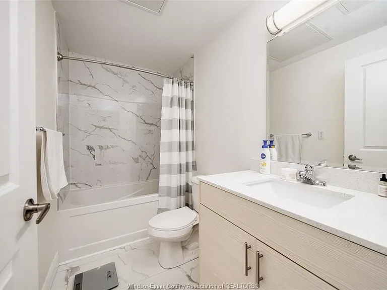 1675 Banwell Rd #507 — Photo 20
