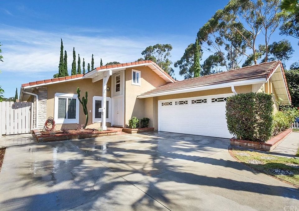 2nd image of 24871 Overland Dr