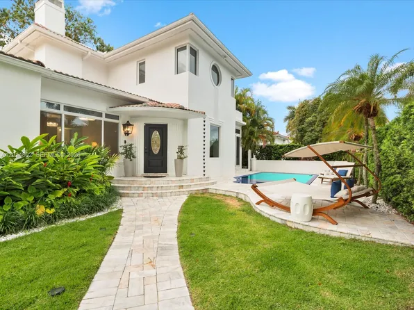 825 SW 23rd Rd, Miami, FL 33129