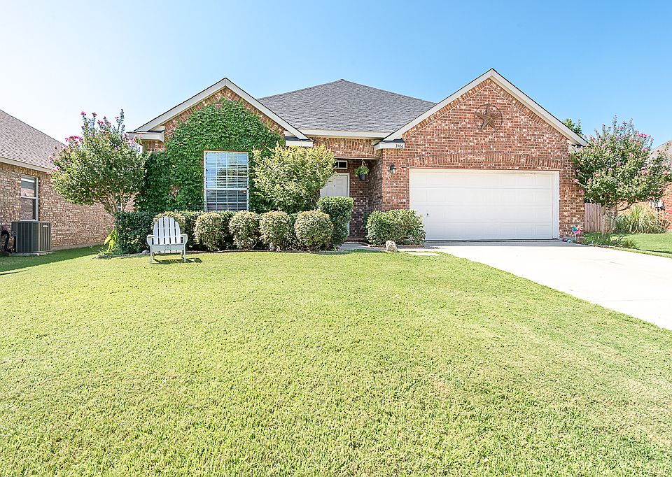 1st image of 1904 Peppertree Dr