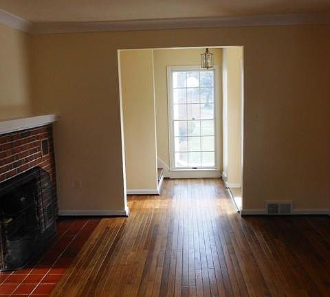 4th image of 1216 Westmoorland St