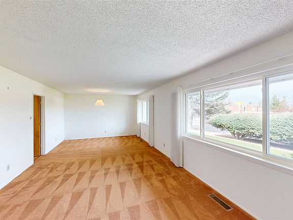 4th image of 165 La Cueva St
