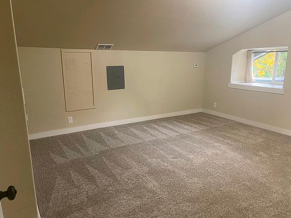 3rd image of 5010 78th Ave NW
