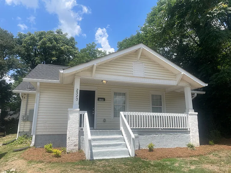 2320 Waterbury St — Photo 11
