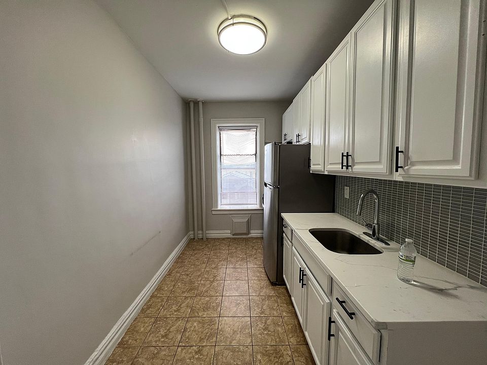 1st image of 69 Stuyvesant Ave #33