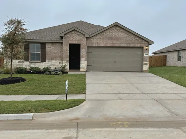 529 Crestridge Dr N, Cleburne, TX 76033