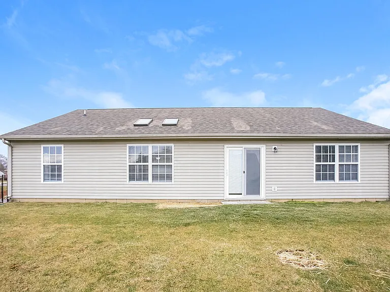 221 Pennwood Ln — Photo 15