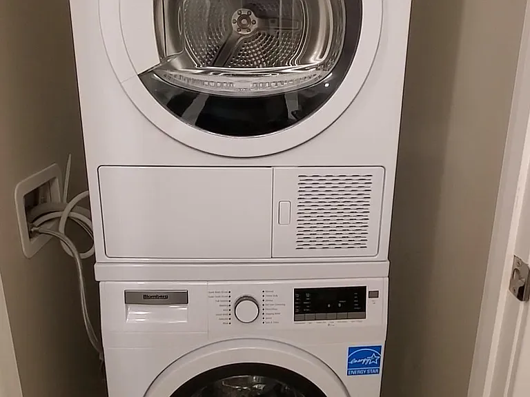 In-unit washer/dryer