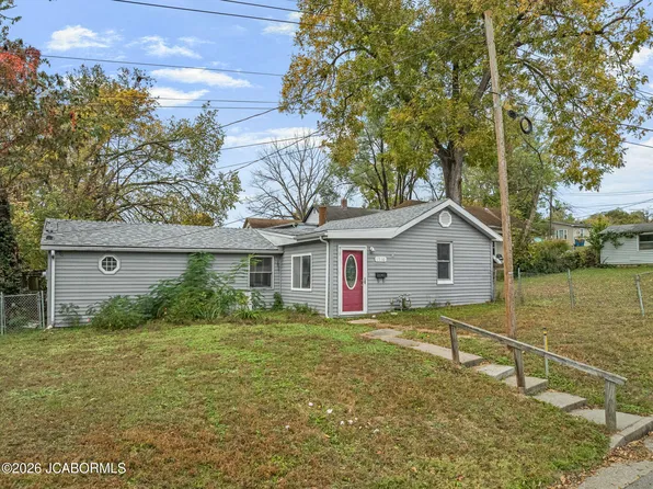 1516 Hough St, Jefferson City, MO 65101