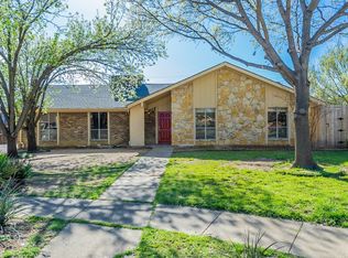 2605 Twinpost Ct, Irving, TX 75062