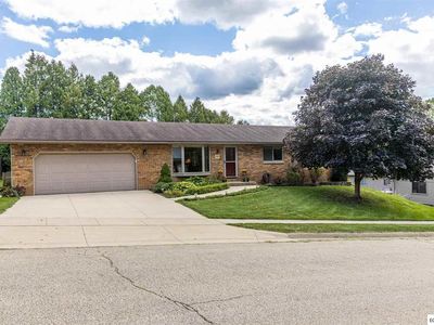 660 Cessna Dr, Dubuque, IA, 52001