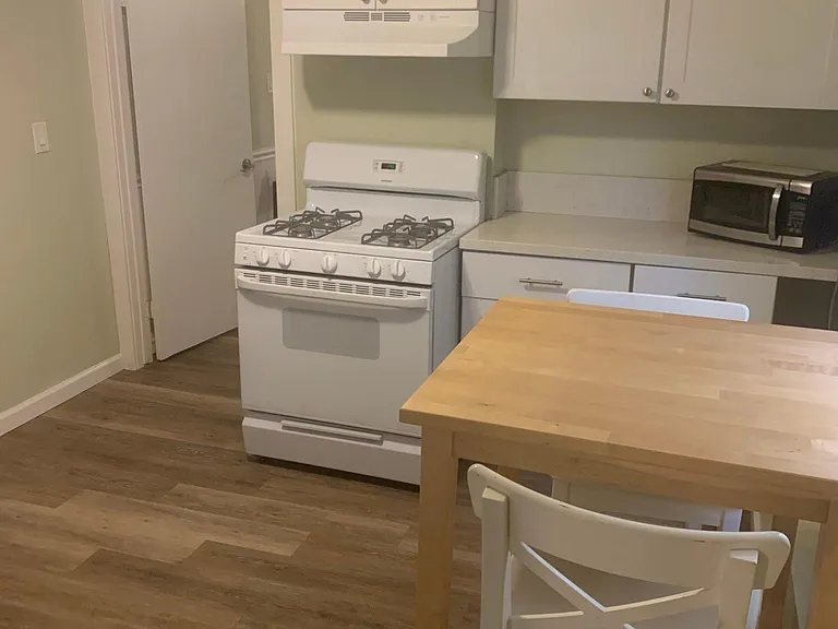1710 F St #3 — Photo 10