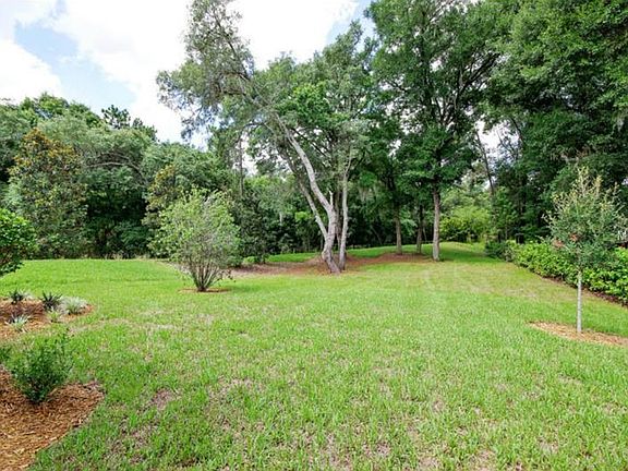 3rd image of 182 Birchmont Dr