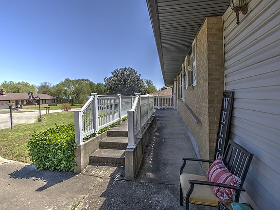 4th image of 1133 W Shawnee Ave