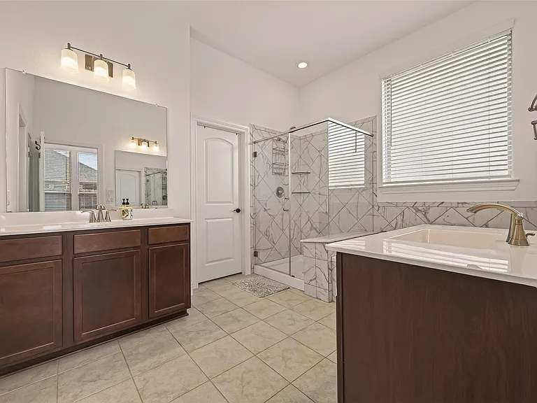 7319 Woodlark Ridge Dr — Photo 38